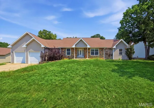 2nd image of 109 Summit Pass, Waynesville, MO 65583 | MLS# MIS26039152