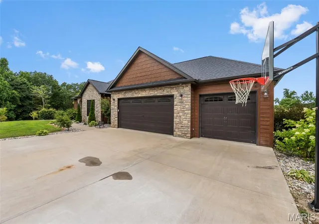 Homes for sale in Cape Girardeau, MO | 785 County Road 612, Cape Girardeau, MO 63701 | MLS# MIS26039174