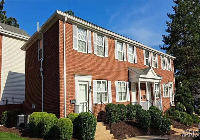 image of 1630 E Swan Cir, Saint Louis, MO 63144 | MLS# MIS26039176