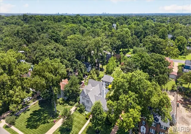 Homes for sale in Webster Groves, MO | 638 Sherwood Dr, Webster Groves, MO 63119 | MLS# MIS26039188