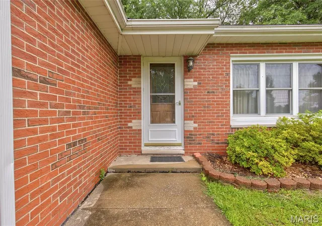 Homes for sale in Godfrey, IL | 5673 Humbert Rd, Godfrey, IL 62035 | MLS# MIS26039203