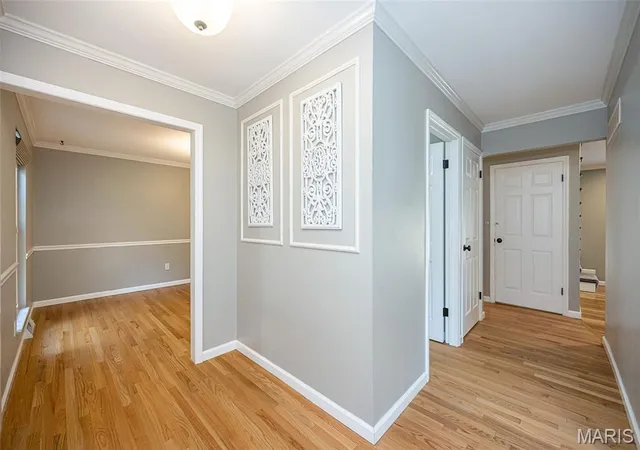 Photo 3 of Single family home for sale at 1019 Parkwatch Dr, Ballwin, MO 63011 | MLS# MIS26039209 | Listing updated on 2026-09-13