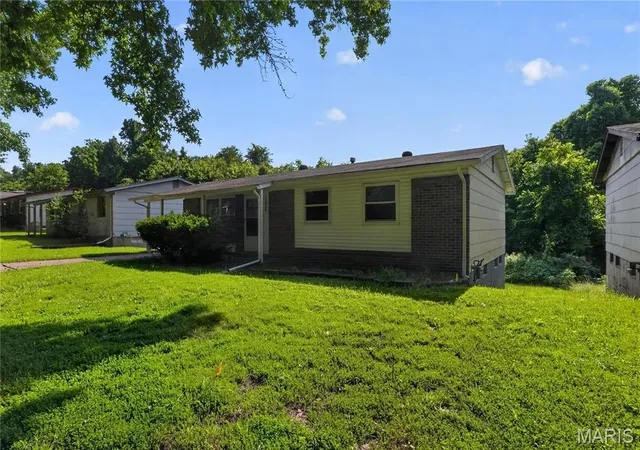 4th image of 11926 Rio Grande Dr, St Louis, MO 63138 | MLS# MIS26039210