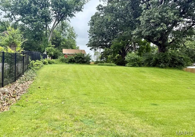 Homes for sale in Oakville, MO | 7127 Becker Rd, Oakville, MO 63129 | MLS# MIS26039214