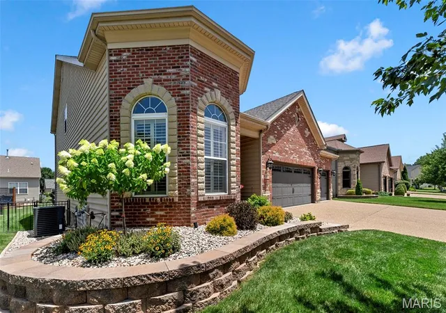 3rd image of 3135 Wheeling Dr, Saint Charles, MO 63301 | MLS# MIS26039277
