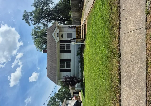 Homes for sale in Granite City, IL | 2920 Pershing Blvd, Granite City, IL 62040 | MLS# MIS26039279