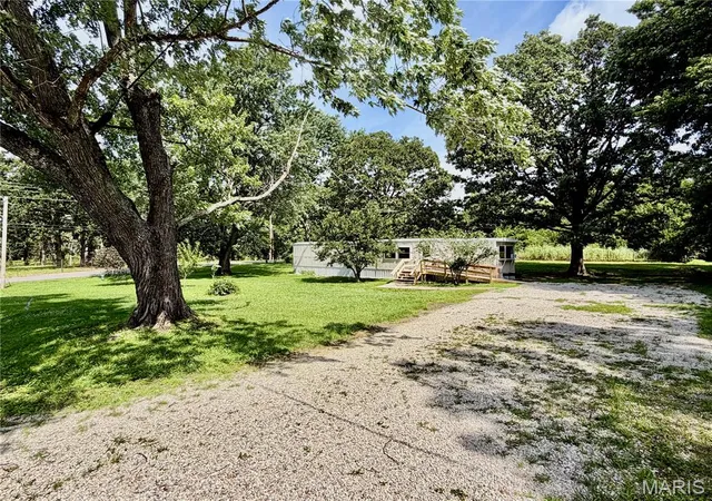 Homes for sale in Lebanon, MO | 837 Dwight St, Lebanon, MO 65536 | MLS# MIS26039300