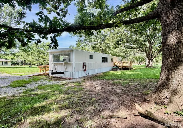 Photo 4 of Manufactured home for sale at 837 Dwight St, Lebanon, MO 65536 | MLS# MIS26039300 | Listing updated on 2026-09-01