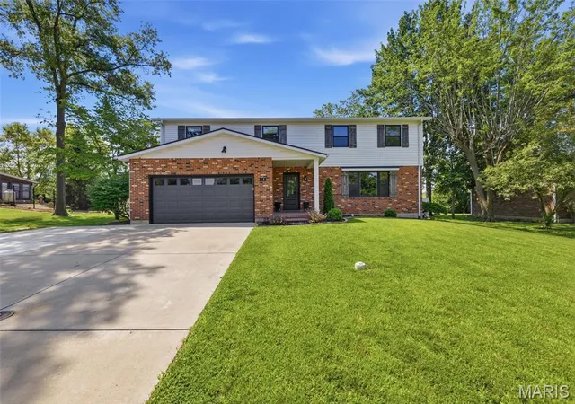 Homes for sale in Sainte Genevieve, MO | 58 Oakwood Dr, Sainte Genevieve, MO 63670 | MLS# MIS26039303