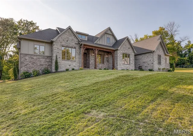 2nd image of 1 Tbb Nottingham Ii @ Manor Hill, Town And Country, MO 63131 | MLS# MIS26039304
