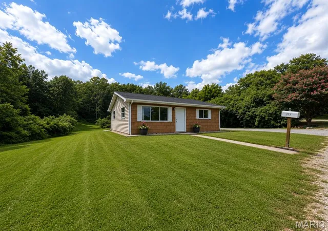 Homes for sale in House Springs, MO | 7094 Burgan Grove Rd, House Springs, MO 63051 | MLS# MIS26039307