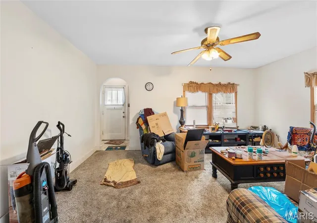 Photo 4 of Sale Pending at 806 Roedale Ave, Alton, IL 62002 | MLS# MIS26039311 | Listing updated on 2026-08-13