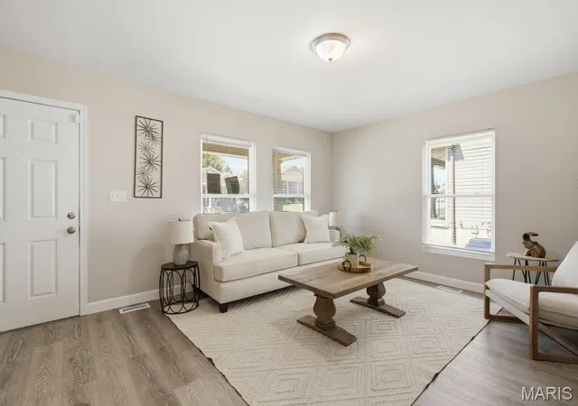 Photo 3 of Single family home for sale at 4014 Beachwood Ave, Saint Louis, MO 63121 | MLS# MIS26039314 | Listing updated on 2026-06-20