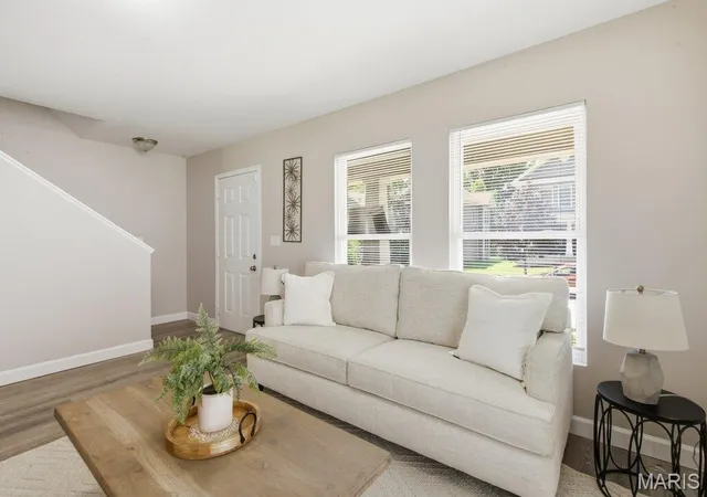 Photo 4 of Single family home for sale at 4014 Beachwood Ave, Saint Louis, MO 63121 | MLS# MIS26039314 | Listing updated on 2026-06-20