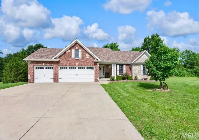 Homes for sale in Troy, MO | 31 Pine Lake Dr, Troy, MO 63379 | MLS# MIS26039328