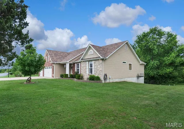 Homes for sale in Troy, MO | 31 Pine Lake Dr, Troy, MO 63379 | MLS# MIS26039328