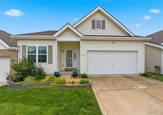 Homes for sale in Arnold, MO | 1317 Windcrest Cir, Arnold, MO 63010 | MLS# MIS26039341