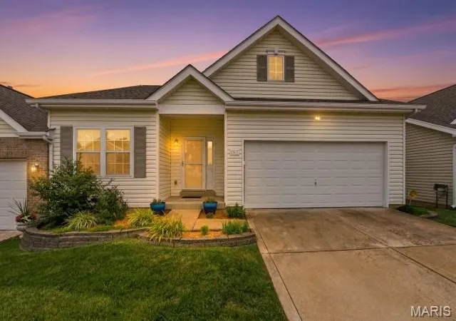 Homes for sale in Arnold, MO | 1317 Windcrest Cir, Arnold, MO 63010 | MLS# MIS26039341
