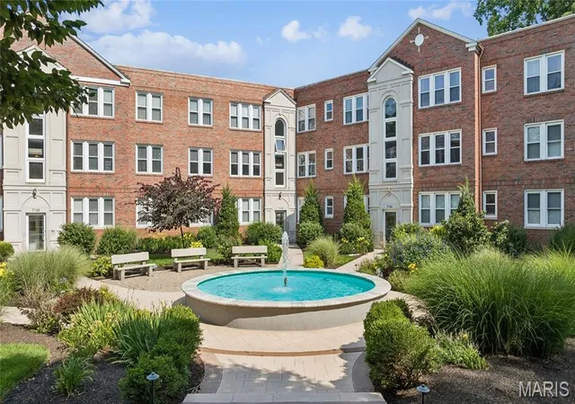 Homes for sale in Clayton, MO | 7743 Kingsbury Blvd #21, Clayton, MO 63105 | MLS# MIS26039358