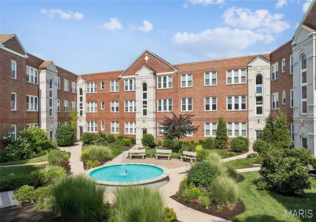 Homes for sale in Clayton, MO | 7743 Kingsbury Blvd #21, Clayton, MO 63105 | MLS# MIS26039358