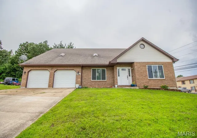 1st image of 210 Vicki Lynn Lane, Saint Robert, MO 65584 | MLS# MIS26039359