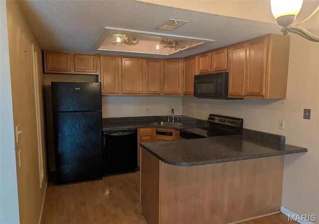 3rd image of 1380 Heritage Lndg #106, Saint Charles, MO 63303 | MLS# MIS26039383