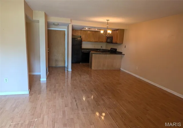 4th image of 1380 Heritage Lndg #106, Saint Charles, MO 63303 | MLS# MIS26039383