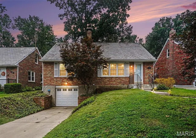 Homes for sale in St Louis, MO | 90 Greendale Dr, St Louis, MO 63121 | MLS# MIS26039404