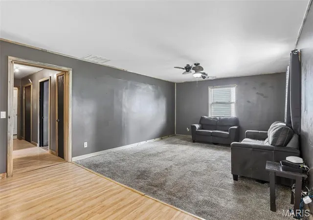 Photo 4 of Single family home for sale at 706 N Locust St, Litchfield, IL 62056 | MLS# MIS26039411 | Listing updated on 2026-08-26