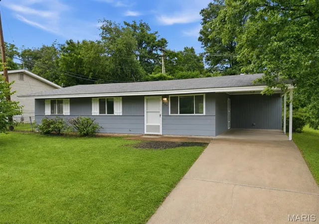 Homes for sale in Manchester, MO | 404 Spring Meadows Dr, Manchester, MO 63011 | MLS# MIS26039413