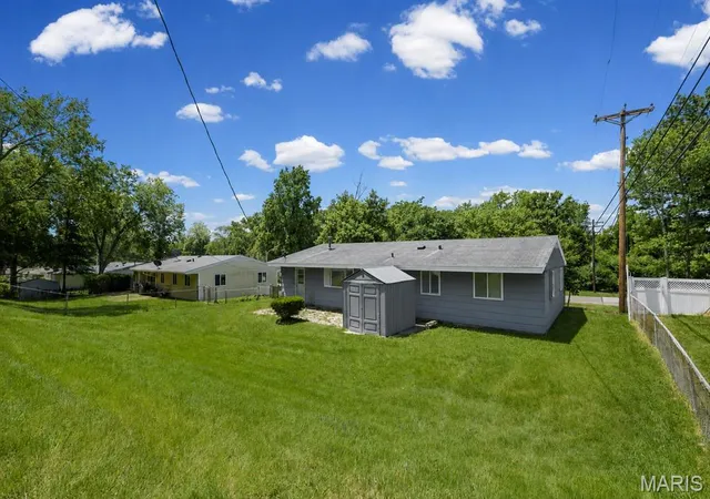 Homes for sale in Manchester, MO | 404 Spring Meadows Dr, Manchester, MO 63011 | MLS# MIS26039413