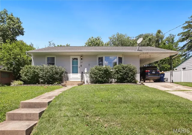 Homes for sale in Union, MO | 417 Hall Ave, Union, MO 63084 | MLS# MIS26039415