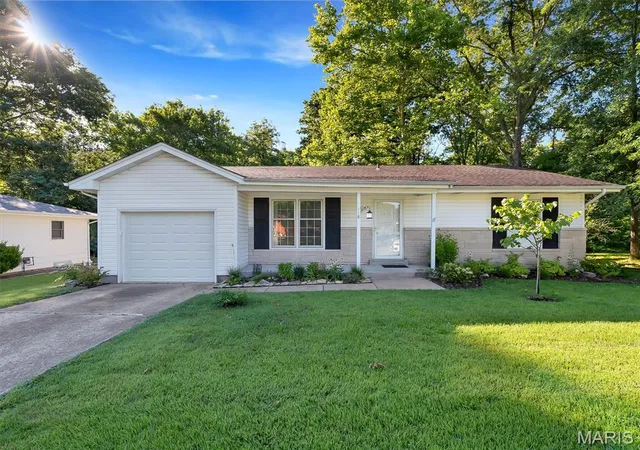 1st image of 118 Dawn Dr, Washington, MO 63090 | MLS# MIS26039443