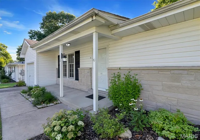 2nd image of 118 Dawn Dr, Washington, MO 63090 | MLS# MIS26039443
