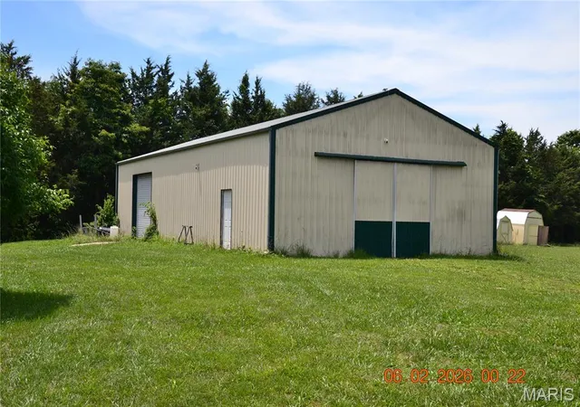 Photo 3 of Manufactured home for sale at 4350 Silver Springs Road, Bonne Terre, MO 63628 | MLS# MIS26039446 | Listing updated on 2026-09-13