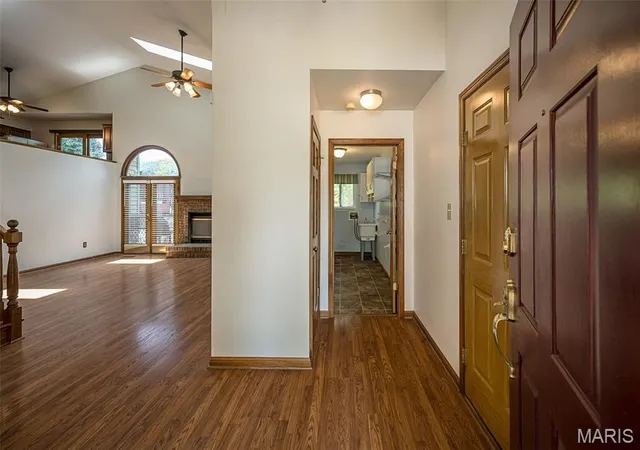 3rd image of 16740 N Fork Ridge Dr, Florissant, MO 63034 | MLS# MIS26039453