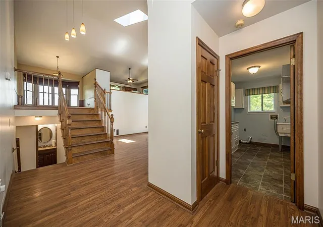 4th image of 16740 N Fork Ridge Dr, Florissant, MO 63034 | MLS# MIS26039453