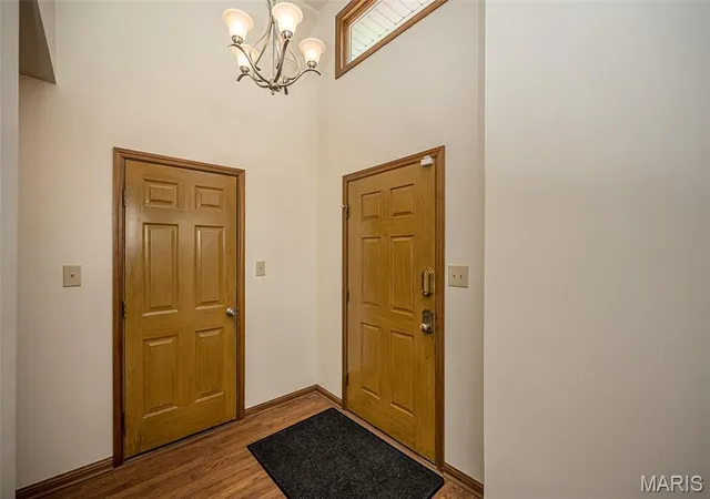 5th image of 16740 N Fork Ridge Dr, Florissant, MO 63034 | MLS# MIS26039453