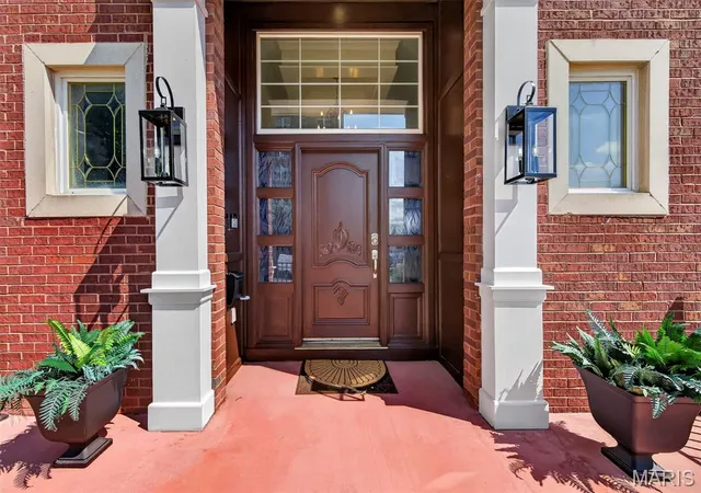 Photo 4 of Sale Pending at 5285 Washington Pl, St Louis, MO 63108 | MLS# MIS26039454 | Listing updated on 2026-09-15