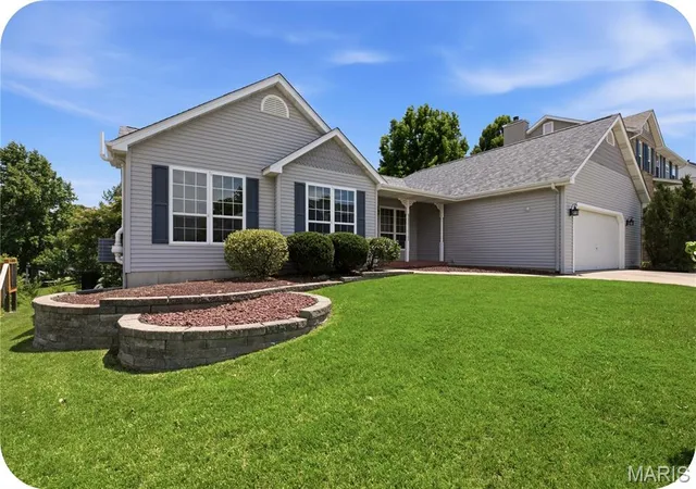 1st image of 831 Glencorse Dr, Saint Peters, MO 63304 | MLS# MIS26039458