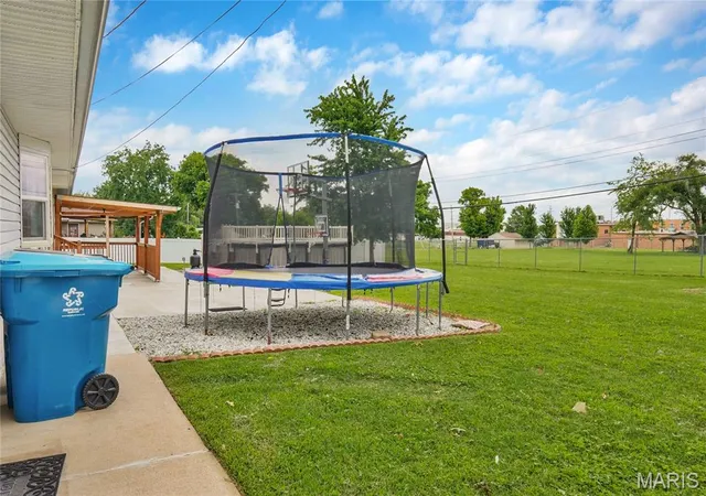 Homes for sale in Hazelwood, MO | 4 Hazelwood Ln, Hazelwood, MO 63042 | MLS# MIS26039460