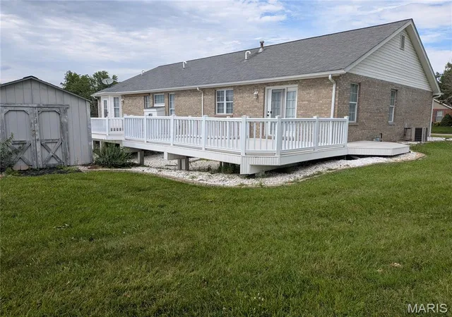 Homes for sale in Waterloo, IL | 521 Grand Ave, Waterloo, IL 62298 | MLS# MIS26039466