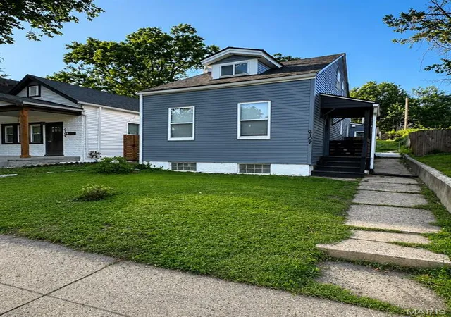 Photo 1 of Single family home for sale at 2107 Stansbury St, Saint Louis, MO 63118 | MLS# MIS26039474 | Listing updated on 2026-06-22