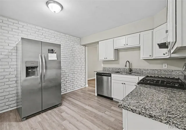 Homes for sale in Hazelwood, MO | 6706 Vineland Dr, Hazelwood, MO 63042 | MLS# MIS26039478