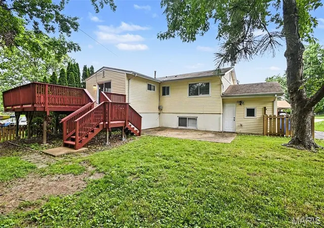 Homes for sale in Hazelwood, MO | 1555 Ville Gloria Ln, Hazelwood, MO 63042 | MLS# MIS26039480