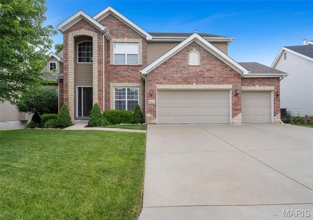 Homes for sale in Lake Saint Louis, MO | 612 Wyndview Dr, Lake Saint Louis, MO 63367 | MLS# MIS26039483