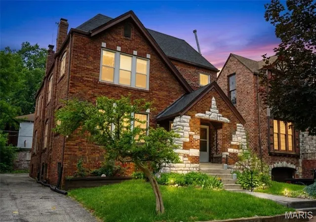 Homes for sale in University City, MO | 7104 Tulane Ave, University City, MO 63130 | MLS# MIS26039495