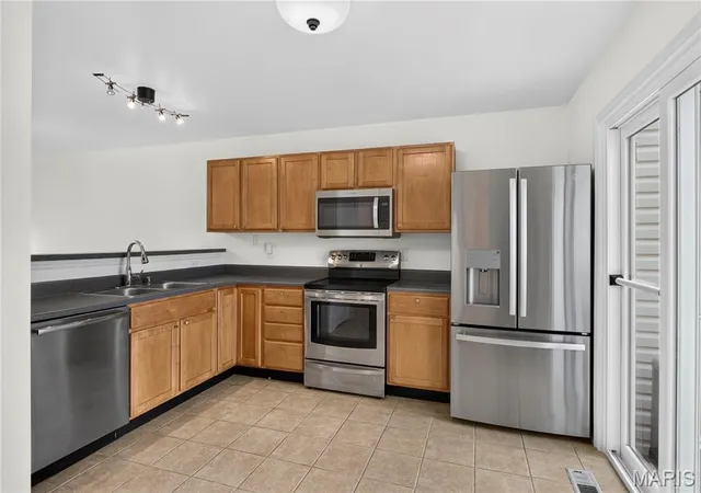 5th image of 1319 Parkview Estates Dr, Ellisville, MO 63021 | MLS# MIS26039498
