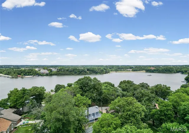 Homes for sale in Lake Saint Louis, MO | 622 Beaver Ct, Lake Saint Louis, MO 63367 | MLS# MIS26039515
