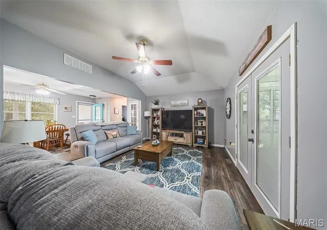 5th image of 635 Saint David St, Saint James, MO 65559 | MLS# MIS26039517